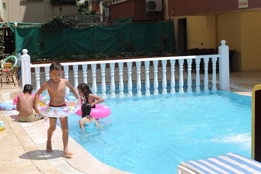 Holiday World Hotel Alanya Ngoại thất bức ảnh