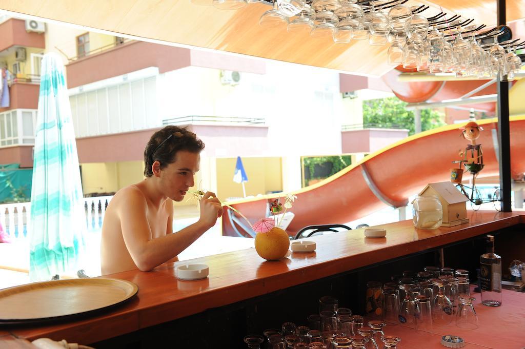 Holiday World Hotel Alanya Ngoại thất bức ảnh